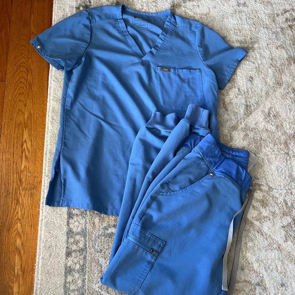 Figs scrubs blue